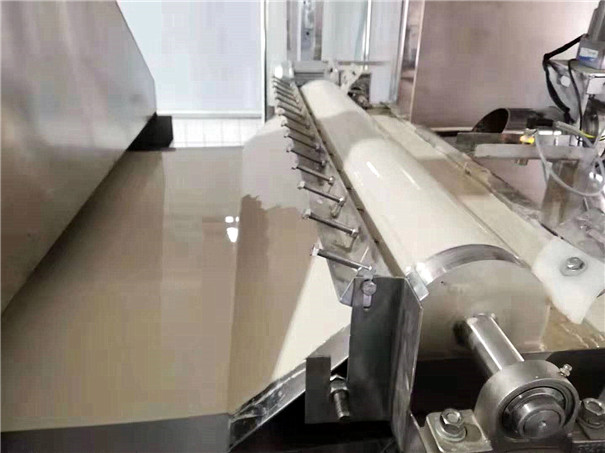 紅薯粉條機(jī)--涂布鋪漿 紅薯粉條機(jī)--涂布鋪漿