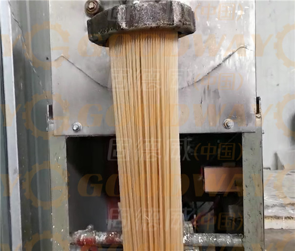 擠出式紅薯粉條機(jī) 擠出式紅薯粉條機(jī)